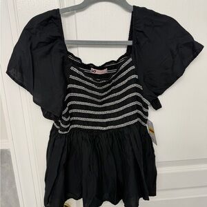 SO Black and White Flounce Top